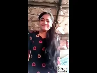 Desi village Indian Girlfreind showing confidential added to pussy for boyfriend